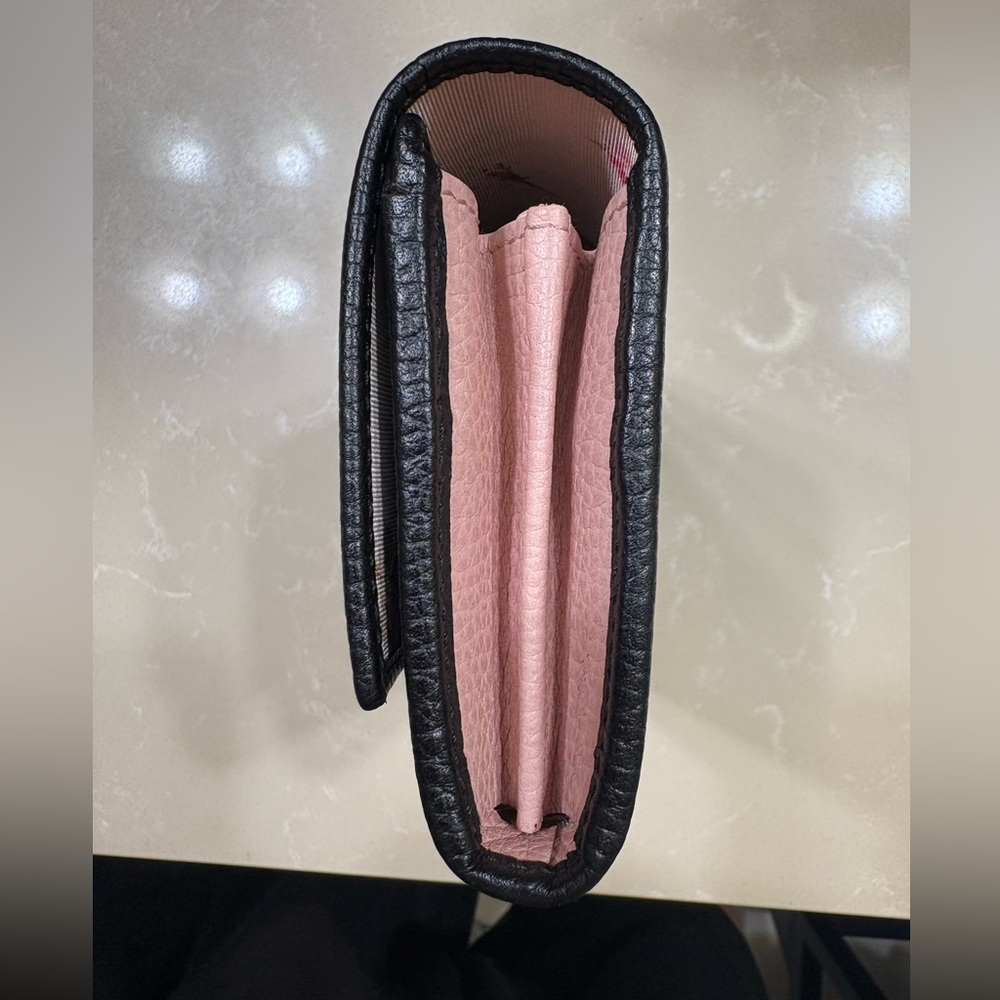 Gucci Black Leather Wallet with Gold bow Accents - Picture 14 of 16